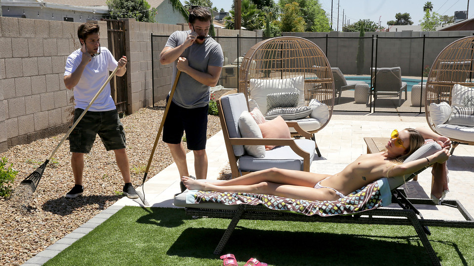 Teacher Says Drop Your Pants – S4:E5